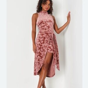 Lulus -  Mauve Velvet Floral Tie-Front Mock
Neck Midi Dress